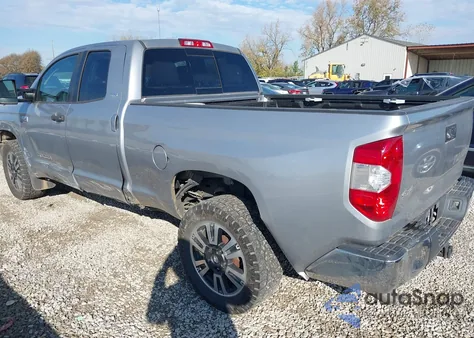 2017 Toyota Tundra Sr5 5.7L V8 из США, поврежденный, VIN 5TFUW5F10HX598252